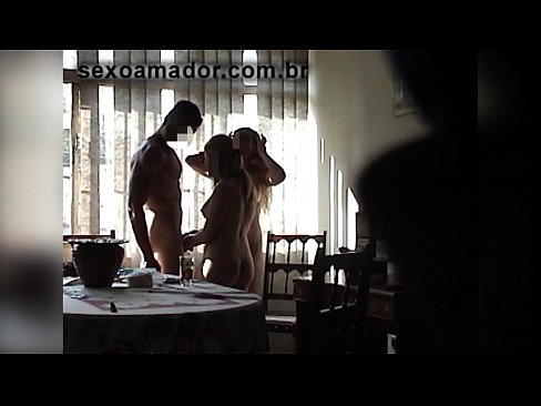 ❤️ लैंगिक मित्र त्याच्याबरोबर एक राक्षस आणि थ्रीसम आमंत्रित करतात mr.eviewporn-com.ru वर
